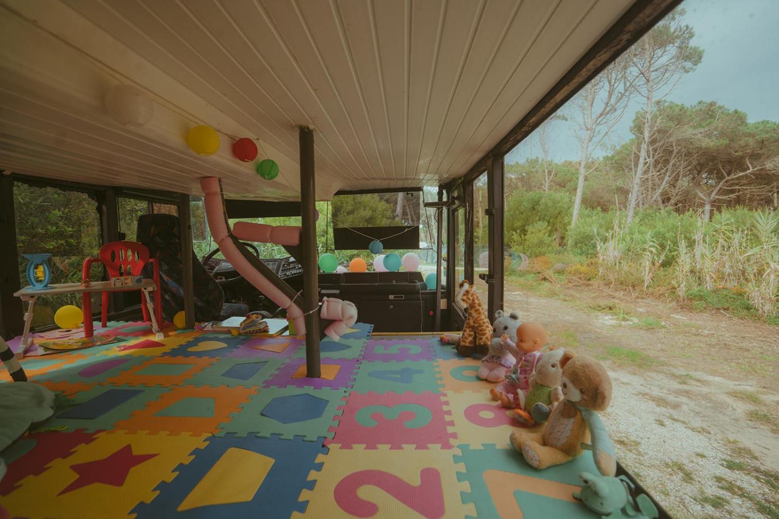 סינטרה The Amazing Inacio Bus Converted Home מראה חיצוני תמונה