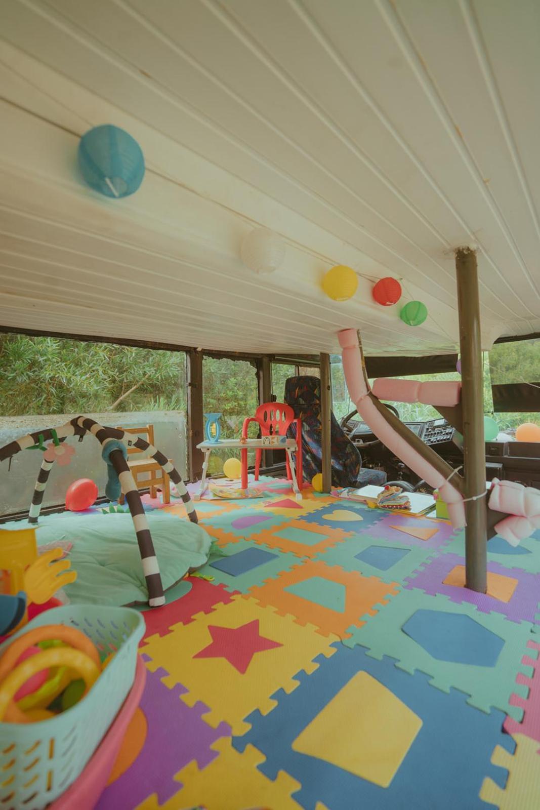 סינטרה The Amazing Inacio Bus Converted Home מראה חיצוני תמונה